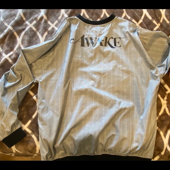 Awake windbreaker pull over - Picture 3 of 3